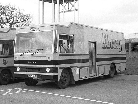 1986 Bedford SB C577YNF