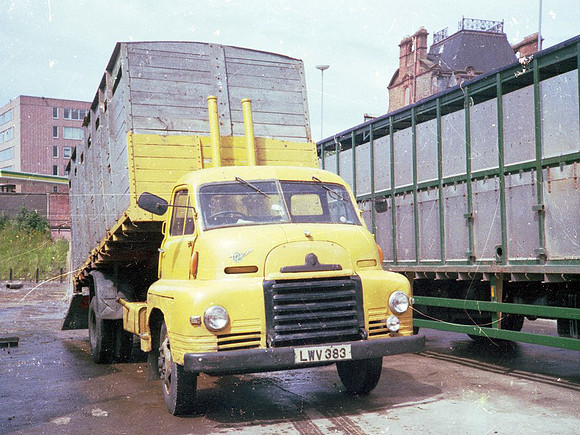 1955 Bedford S LWV383