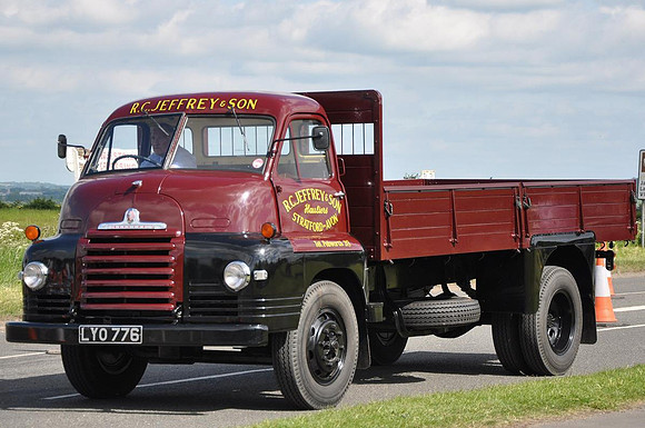 1955 Bedford S LYO776