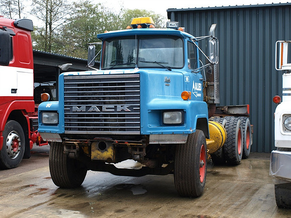 Mack 6x4