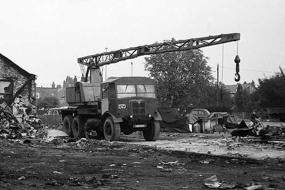 AEC 0854 Coles Crane TNR142H