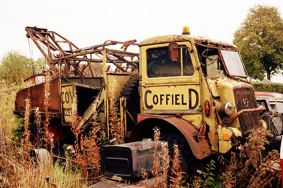 Bedford QL (Coffield)