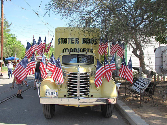 1948 Diamond T STATER1