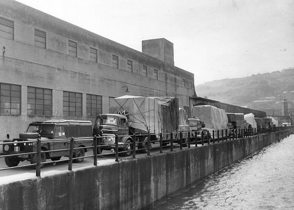 Commer Convoy