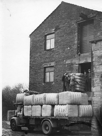 Still loads of room - Lep Bradford - Commer possibly