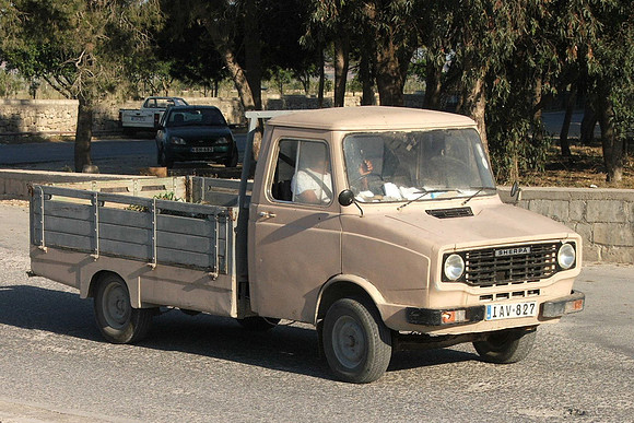 Leyland Sherpa IAV827