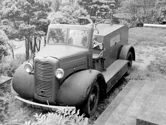 1941 Commer Superpoise EMN983