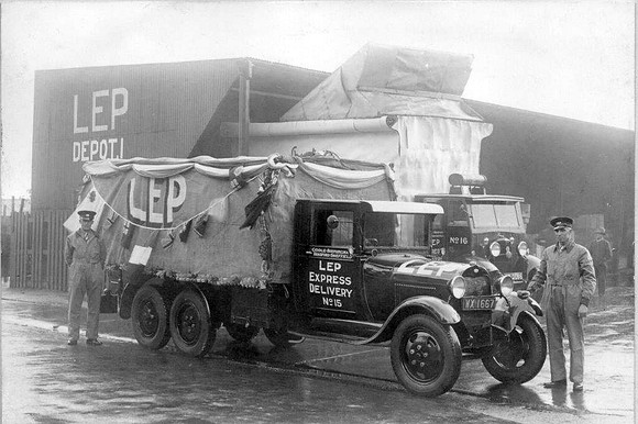 Fordson Sussex 6-wheeler when peak caps were the norm