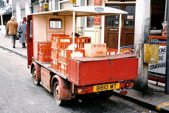 1962 Morrison Electricar 8810MT