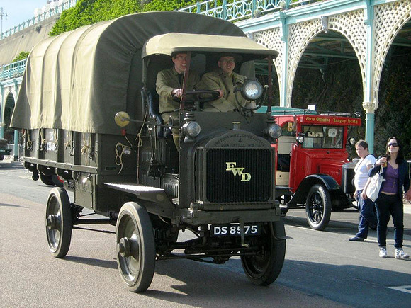 1918 FWD Model B DS8575