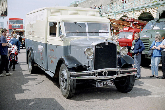 1930 Gilford GN9609
