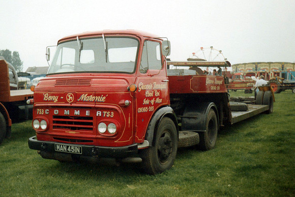 commer4_ccqgbm man451n 1_pj