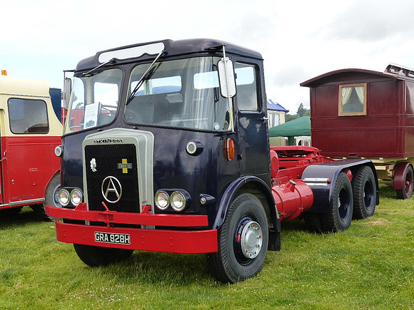 1970 Atkinson Silver Knight GRA828H