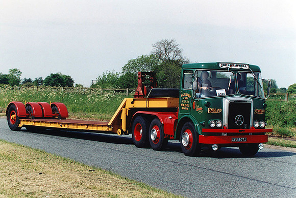 1970 Atkinson Silver Knight GWU807J