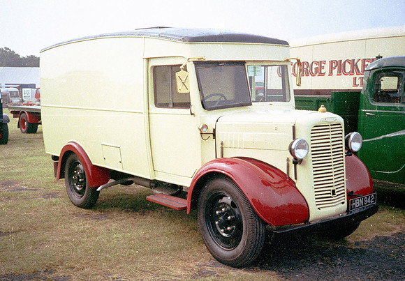 1955 Commer Q25 HBN942