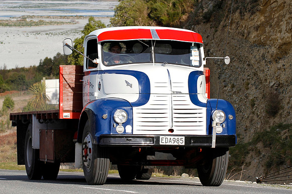 1952 Leyland Comet 90 EDA985