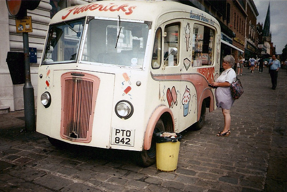 1953 Morris-Commercial PV PTO842