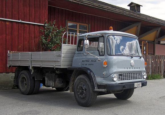 Bedford TK E12887