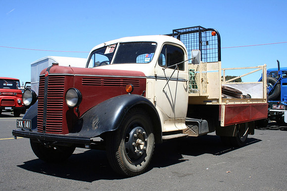 bedford_mqau_ekx141_1_aw