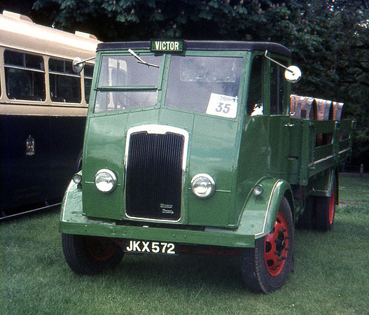 1946 Thornycroft Sturdy JKX572