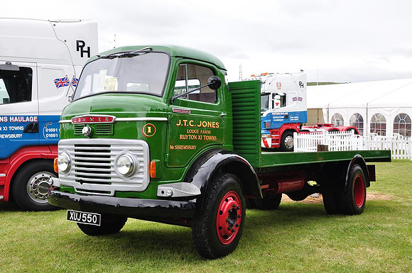 1961 Commer QX Mk IV XUJ550