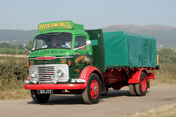 1960 Commer QX Mk IV 321JTV