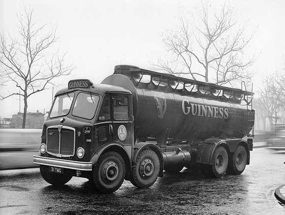 AEC negative 21118A - 31TMG - AEC Mammoth Major - Guinness T209