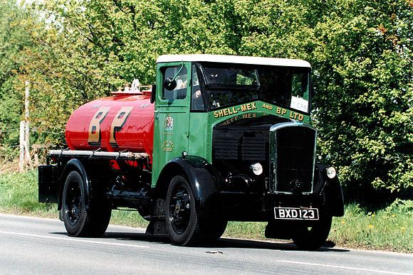 1935 Dennis 45-50cwt BXD123
