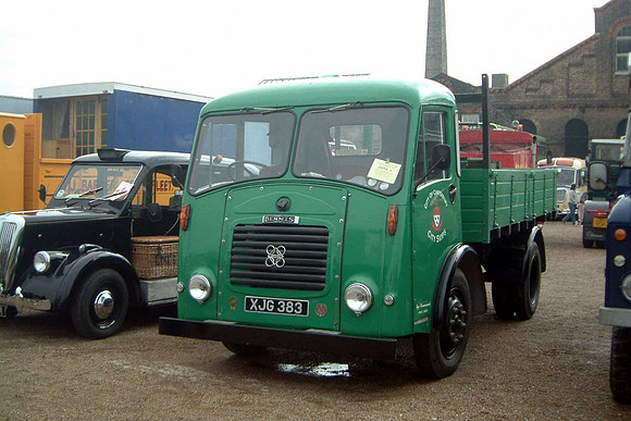 dennis_pax2a xjg383 1_rh