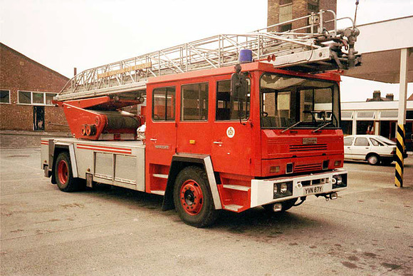 S&D YVN67Y