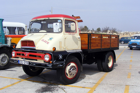 ford2-thames_traderqm kbi298 1_ps
