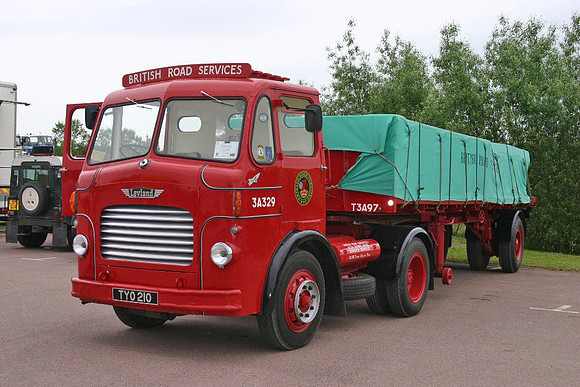 leyland_cometa tyo210 2_tt