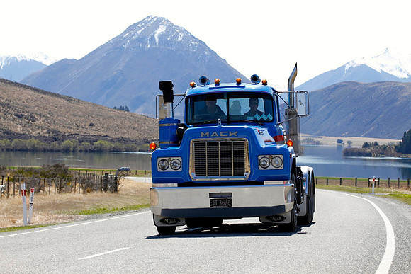1980 Mack R685RS JT3678