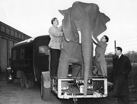 Mech Elephant &  unid truck