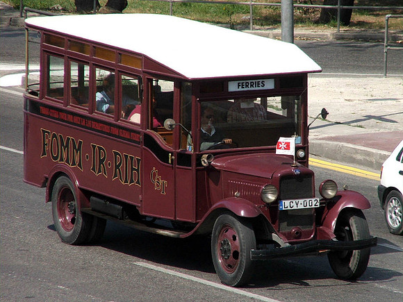 1932 Bedford WLB LCY002