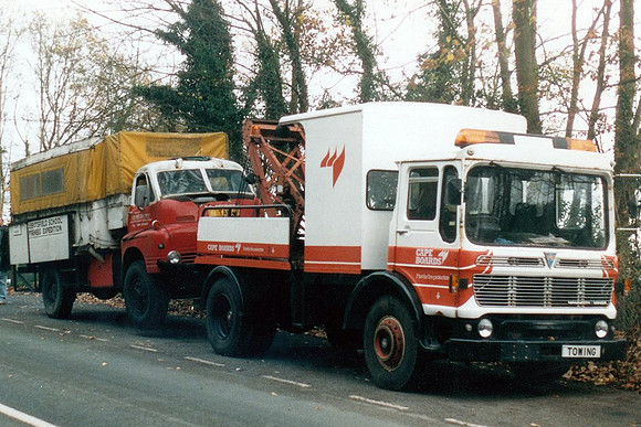AEC recovering Bedford 4x4 MLH668V (1)
