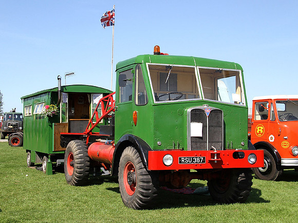 1943 AEC Matador RSU387