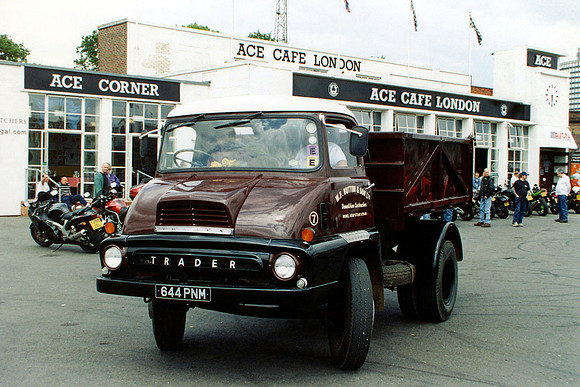 thames_traderfc25b 644pnm 1_gc