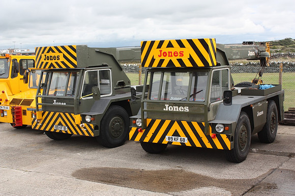 Jones mobile cranes