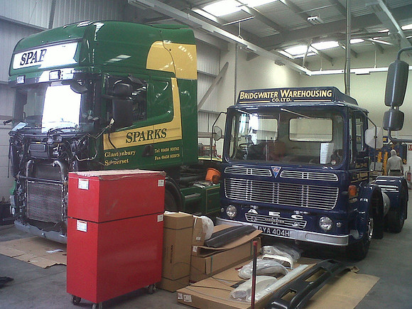 AEC Mandator AYA404H