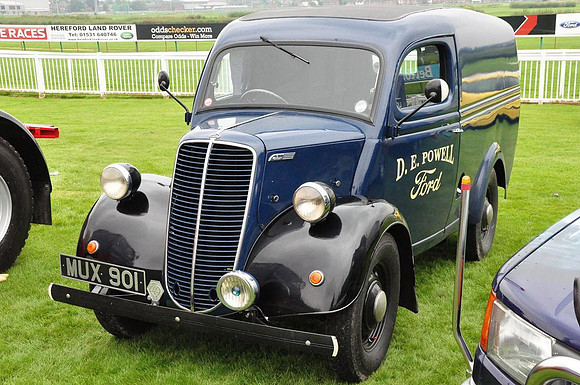 1955 Fordson E83W MUX901
