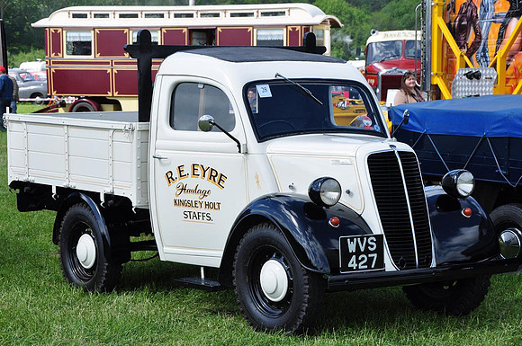 1955 Thames E83W WVS427