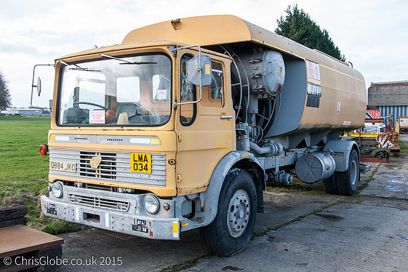 AEC Mandator Q884JKO