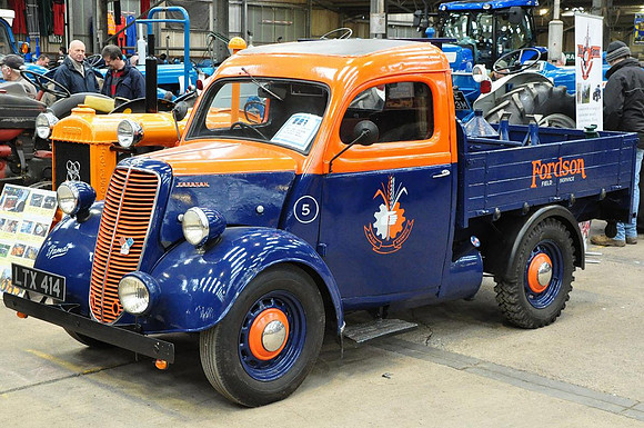 1952 Fordson E83W LTX414