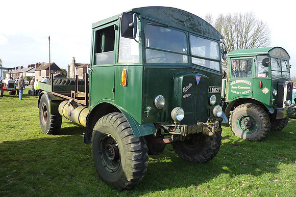 AEC Matador HJT682F