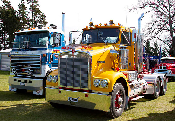 Kenworth W924SAR JJ2140