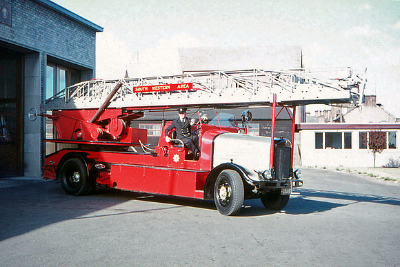 1943 Dennis/Merryweather GXA87