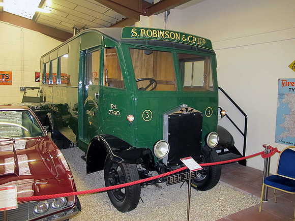 1934 Albion LCA44 BEH305