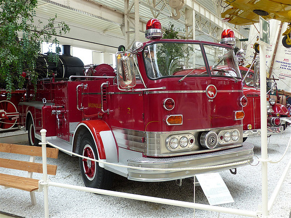 1961 Mack Pumper C75