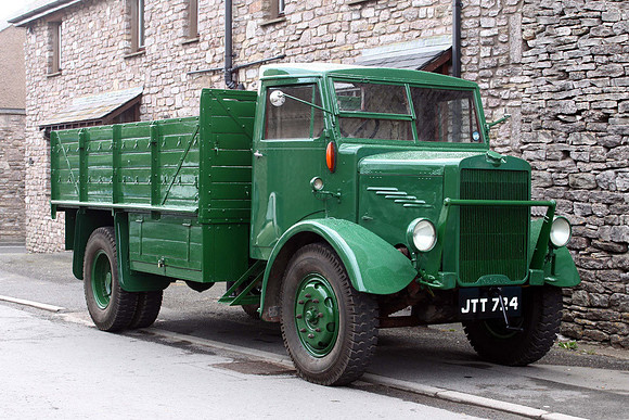1940 Leyland Lynx JTT724
